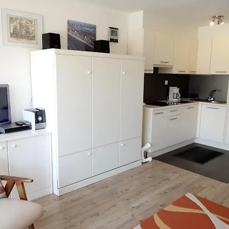 In With Sea View, Cleaning Included Apartment *