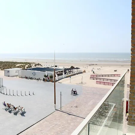 In With Sea View, Cleaning Included *